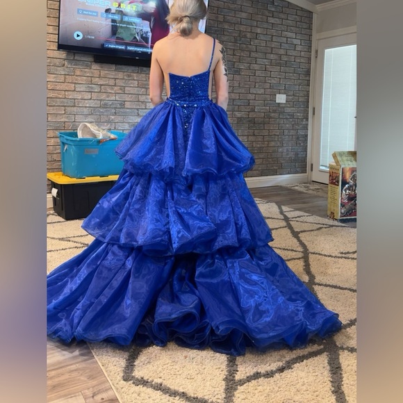 Prom dress! - Picture 5 of 6